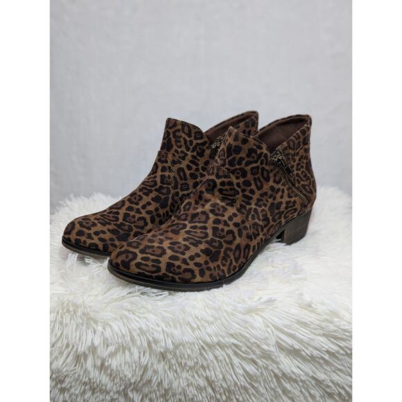 Sun + Stone Size 9 Abby Double Zip Leopard Print Bootie - Picture 1 of 8